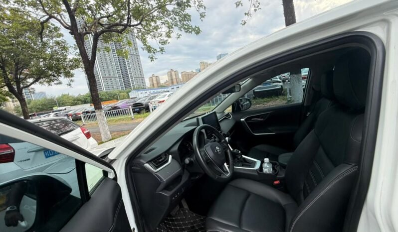 
								Toyota RAV4 2.0L Turbo full									